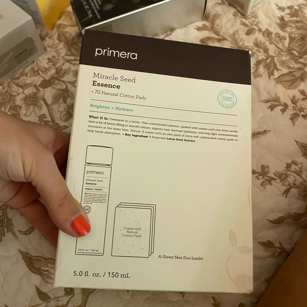 Primera miracle essence and 70 cotton pads